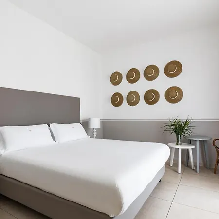 Hotel Giardino Dei Pini 4*