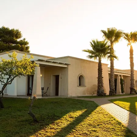 Hotel Giardino Dei Pini 4*